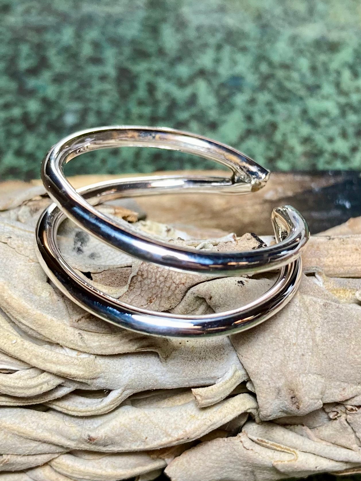 Cool two band Ring