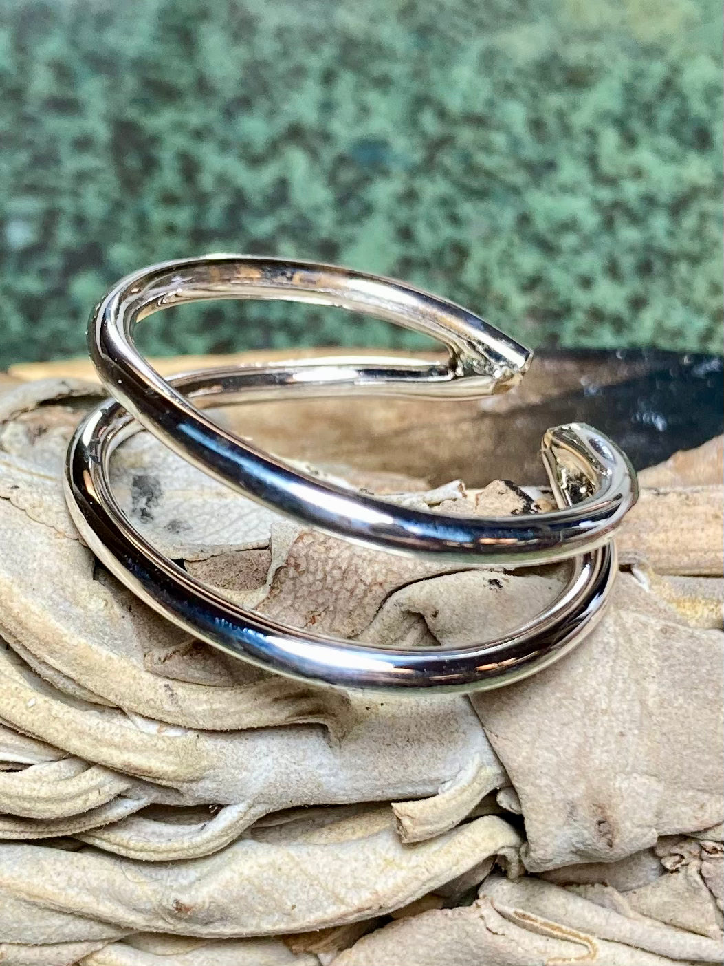 Cool two band Ring