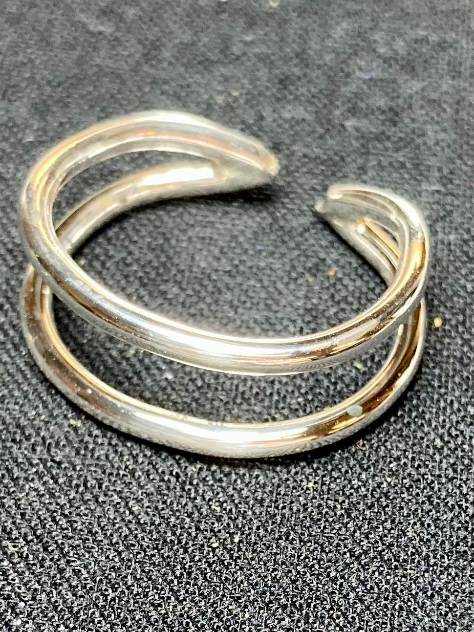 Cool two band Ring