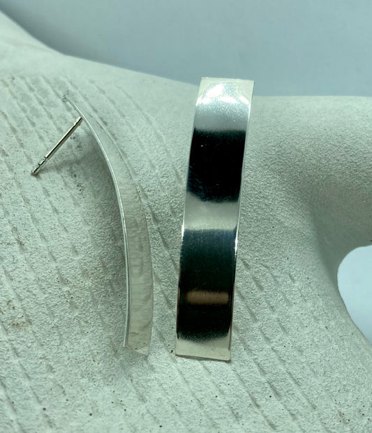 Curved Earrings in 925 Silver