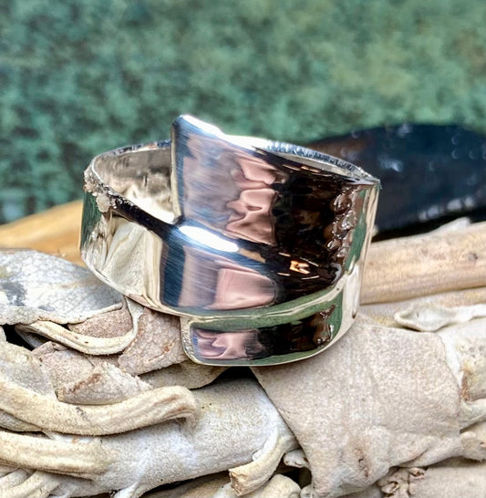 Textured Overlapping Ring in 925 Silver