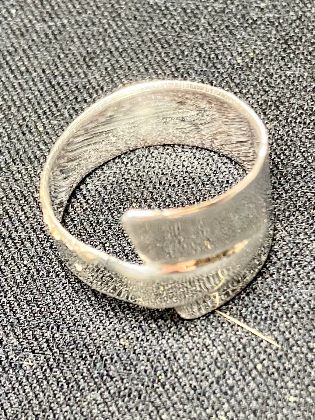 Textured Overlapping Ring in 925 Silver