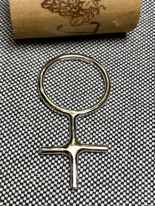 Hammered Female Pendant in 925 Silver